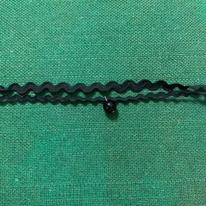 Black double chocker with bead